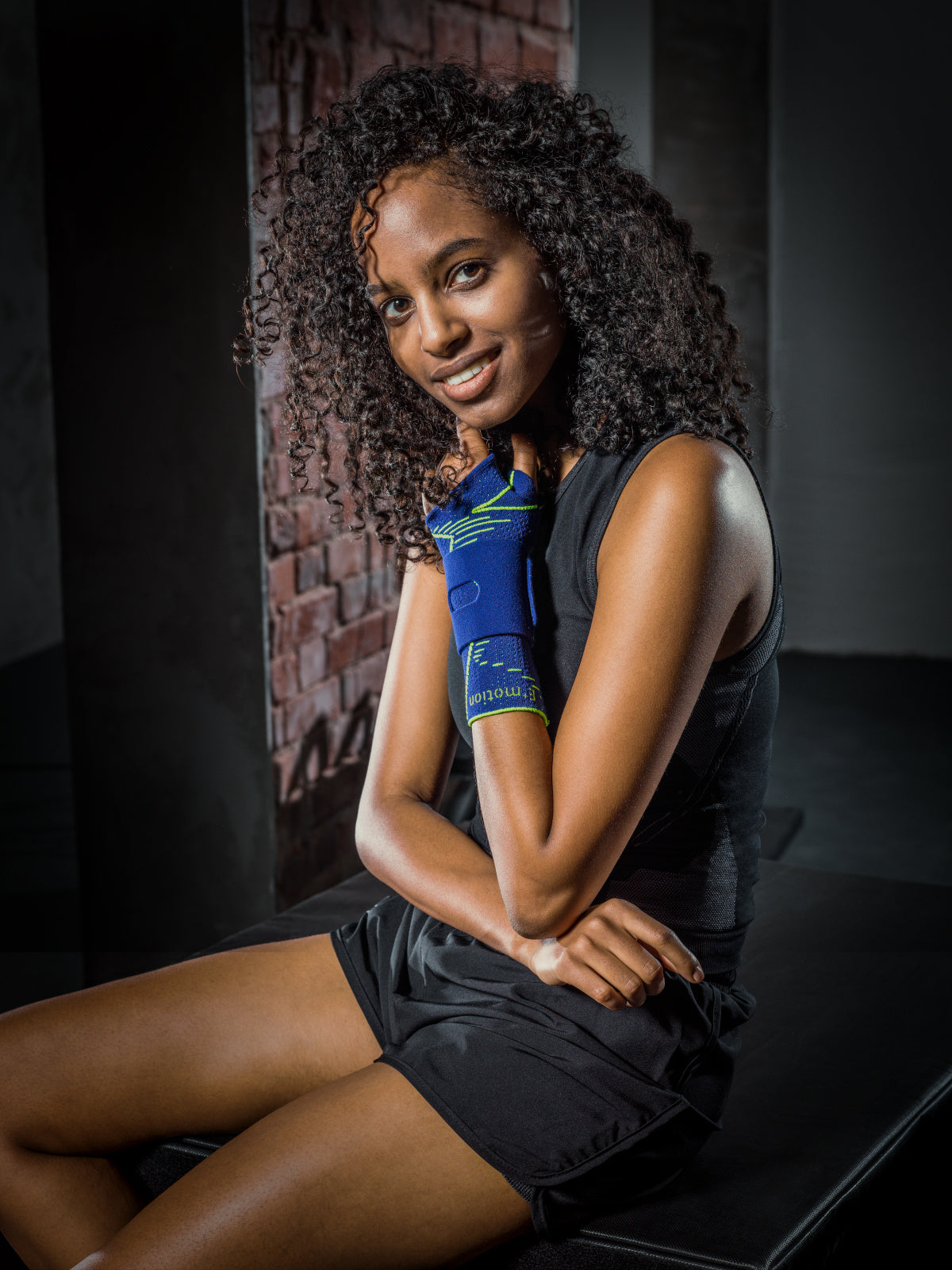 Medi Manumed Active E+Motion Wrist Brace